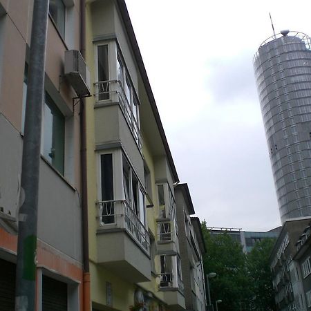 Schoenes Apartment In Есен Екстериор снимка