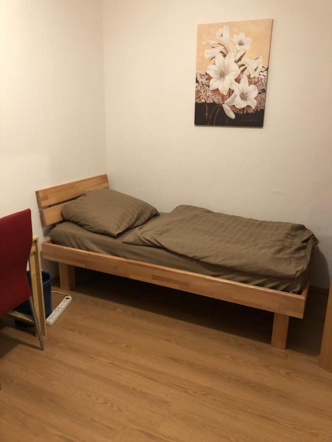 Schoenes Apartment In Есен Екстериор снимка