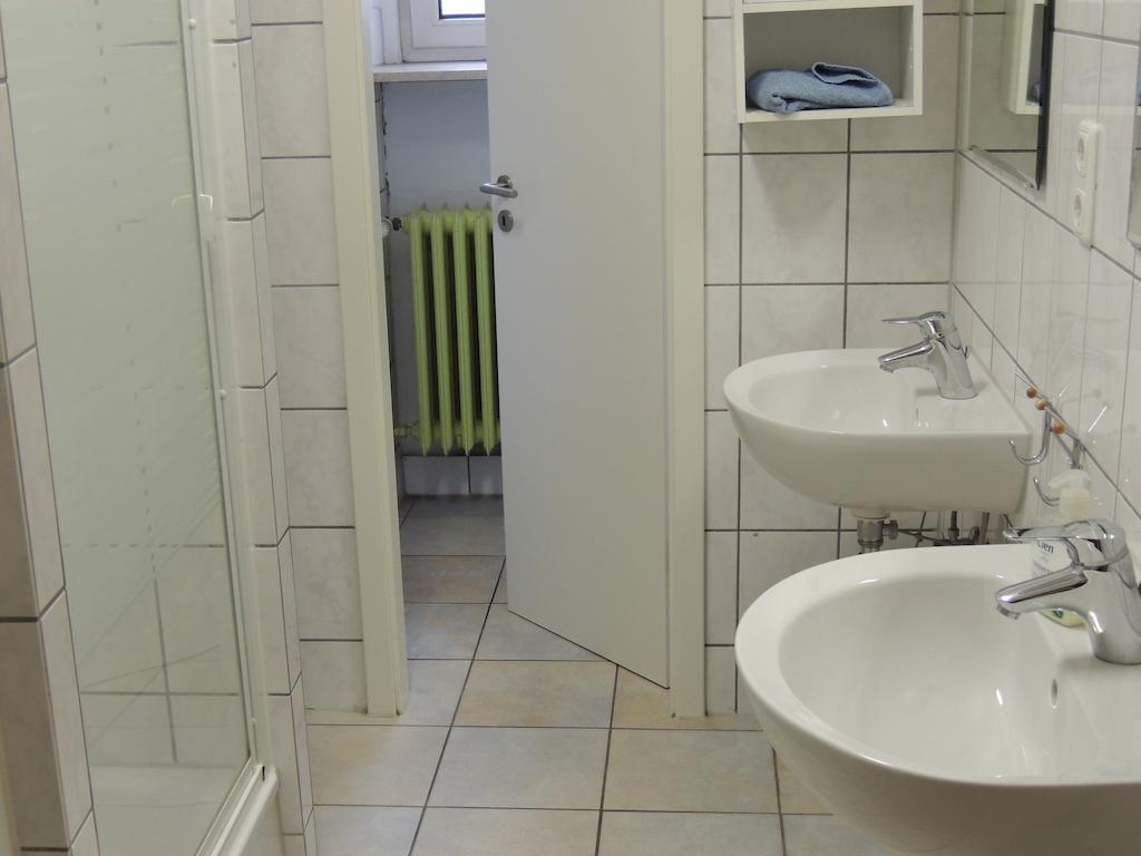 Schoenes Apartment In Есен Стая снимка