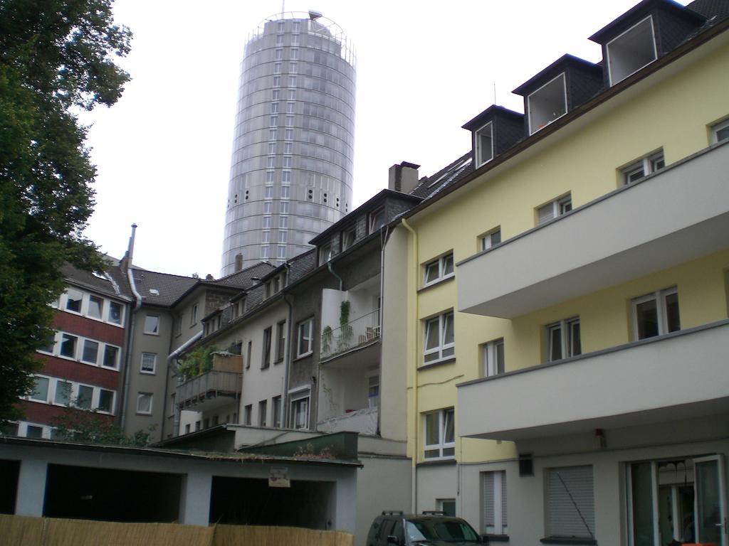 Schoenes Apartment In Есен Стая снимка