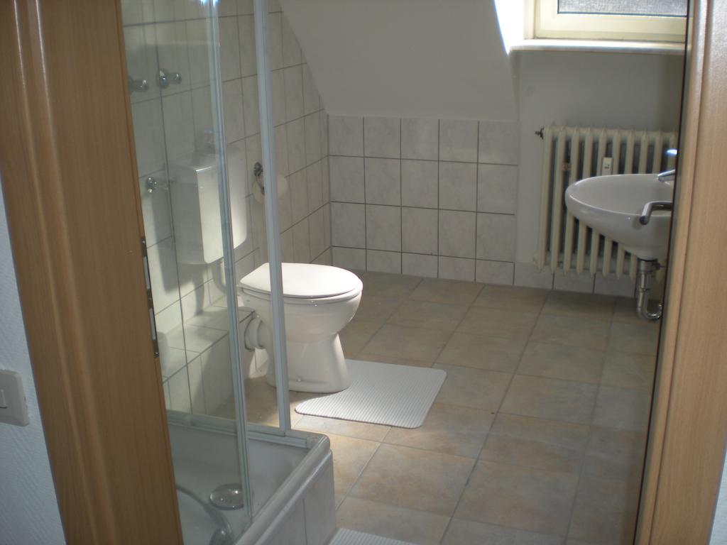 Schoenes Apartment In Есен Стая снимка